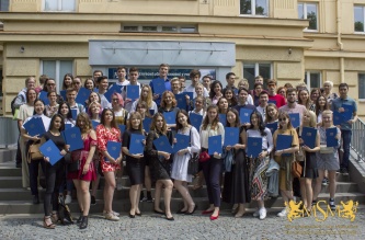 Вручення сертифікатів ЧВУТ: курс чеської мови